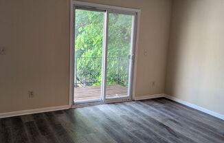 2 beds, 1 bath, $1,595, Unit Unit 201