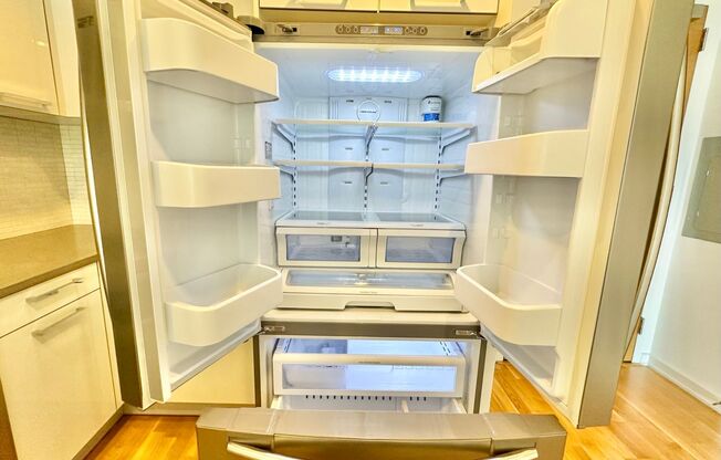 1 bed, 1 bath, $4,200