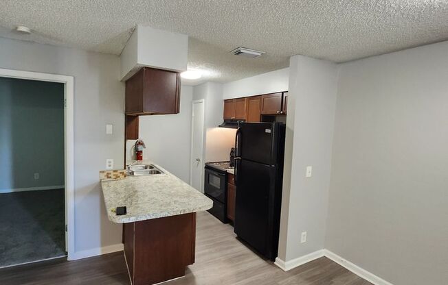 2 beds, 2 baths, 900 sqft, $1,495, Unit 5-221