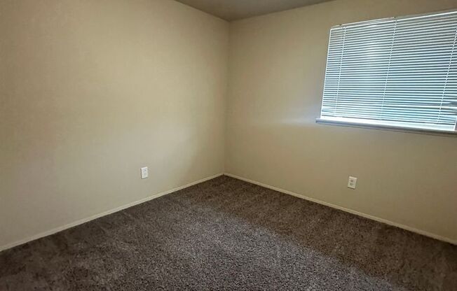 2 beds, 1 bath, 838 sqft, $1,595, Unit 8112-C