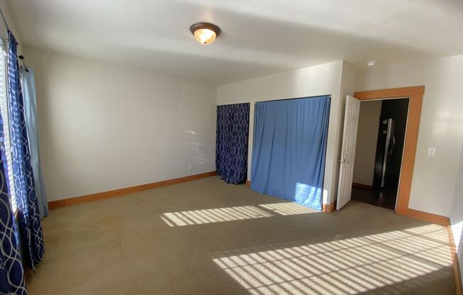 2 beds, 1 bath, $1,800