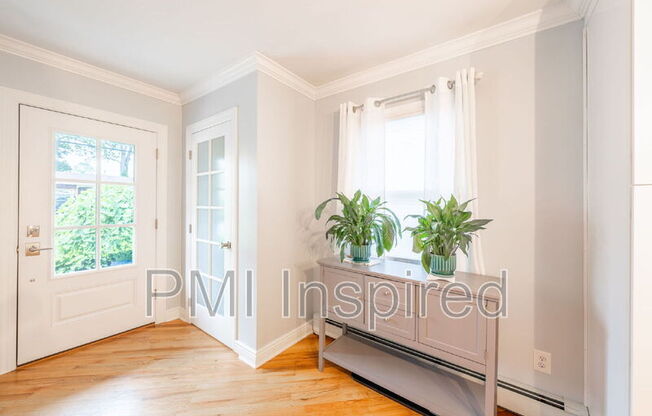 446 MONMOUTH AVE