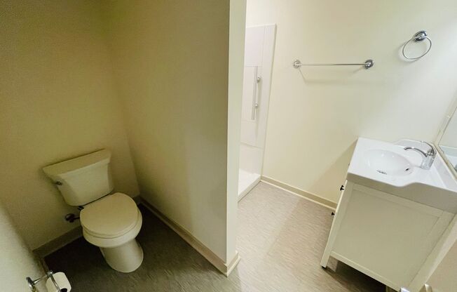 2 beds, 1 bath, $1,449, Unit Unit 109