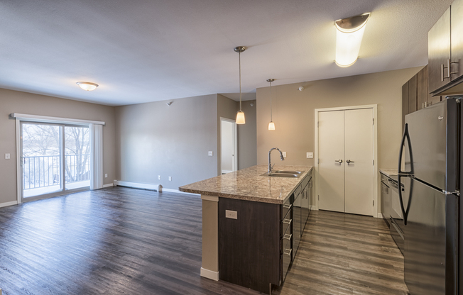 3 beds, 2 baths, 1,301 sqft, $1,700, Unit 202