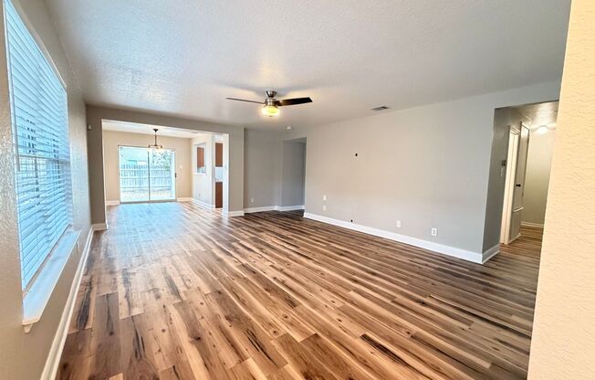 CUTE ONE STORY - 3 BEDROOM / 2 BATH HOME WITH EASY ACCESS TO RANDOLPH AFB & FORUM SHOPPING -- SCHERTZ-CIBOLO SCHOOL DISTRICT