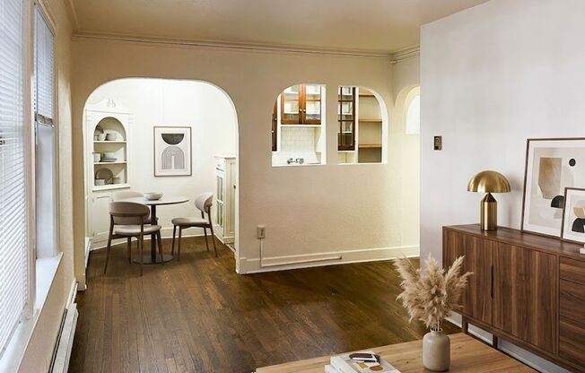 Huntington Arms - Located on the west slope of Capitol Hill