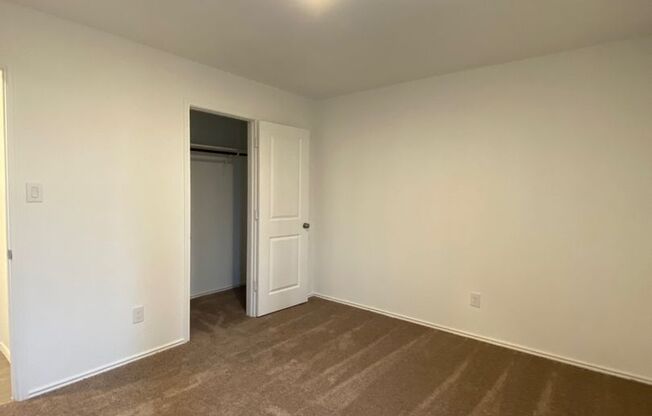 3 beds, 2 baths, $1,550