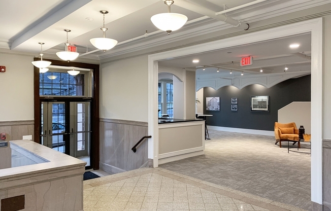 2 beds, 1 bath, 782 sqft, $2,400, Unit 301