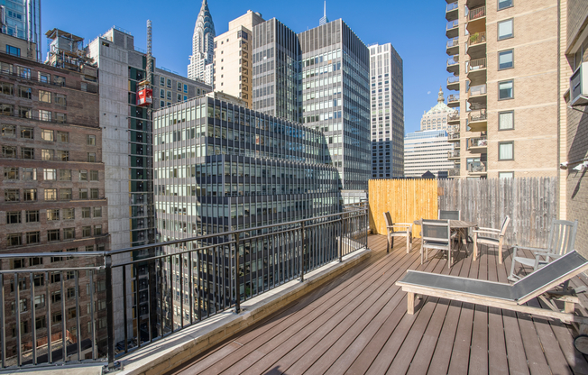 2 beds, 1 bath, 742 sqft, $4,350, Unit 9C