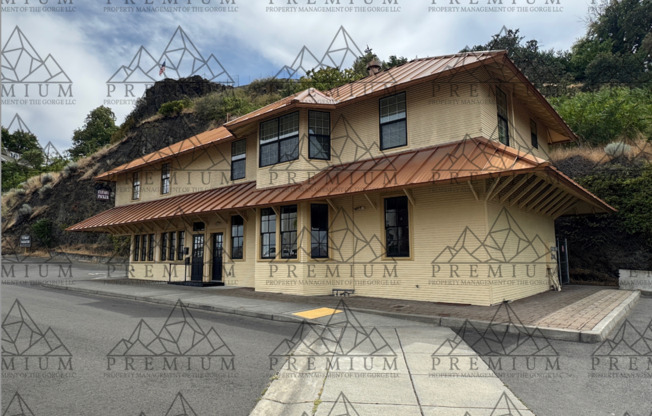 1006 East 2nd Street