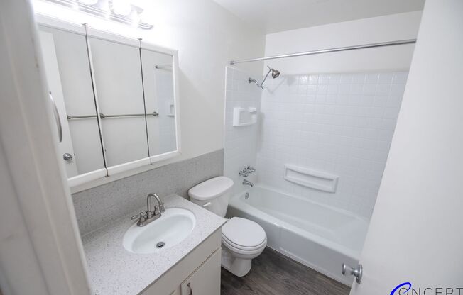 2 beds, 1 bath, 935 sqft, $1,299, Unit 46