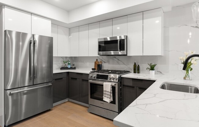 321 W BROADWAY