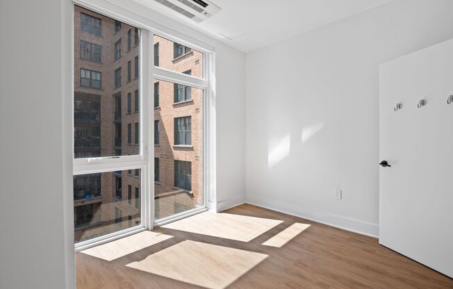 1 bed, 1 bath, $1,800