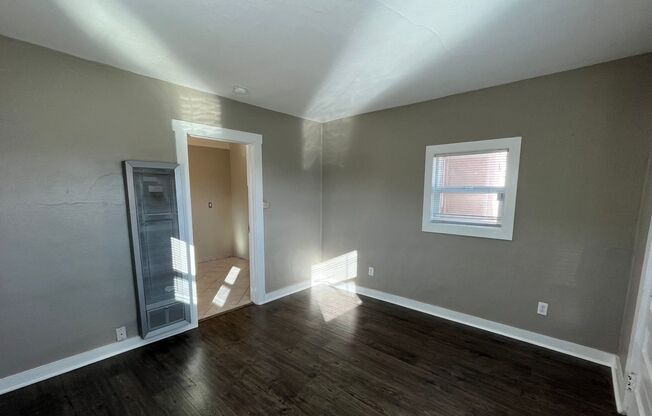 Cozy 1 Bedroom 1 Bathroom House In The NW!