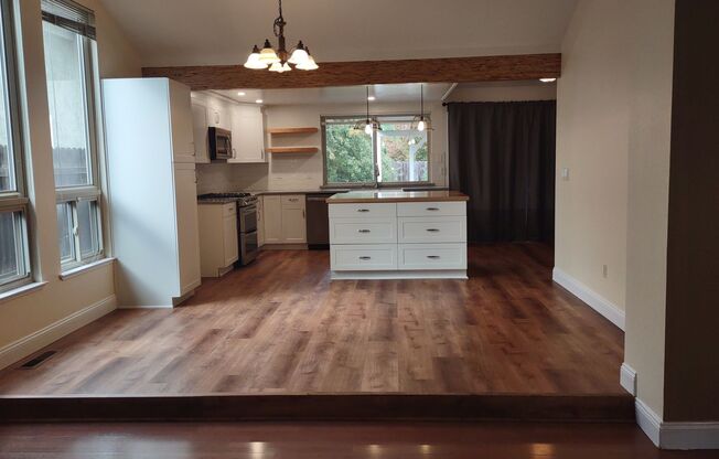 1617 Oakview Dr - Roseville 95661