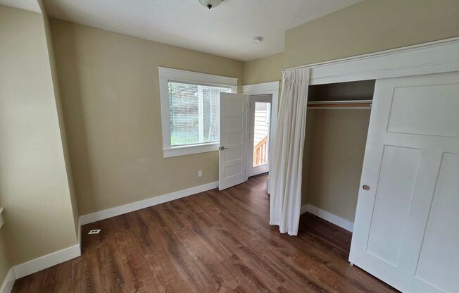 5 Bedroom Home Corner Lot in N Portland