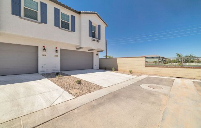 Like Brand New Luxurious Modern 3 Bedroom 2 Bath Townhome in Warner Meadow – Rare Rental Opportunity!