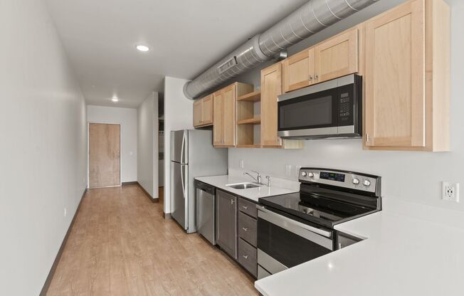 Studio, 1 bath, 600 sqft, $1,150, Unit Unit #413