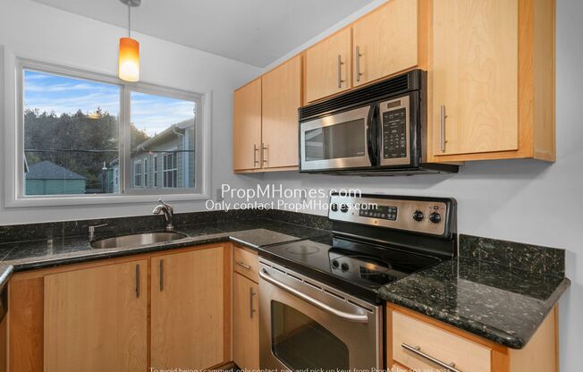 Updated One Bedroom Condo Within Walking Distance to OHSU!