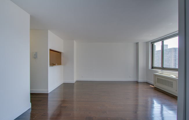 Studio, 1 bath, 481 sqft, $3,975, Unit 24J