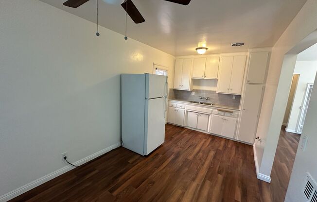 2 beds, 1 bath, $2,125, Unit 3228 Lemon