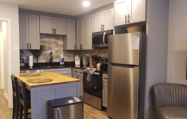 1 bed, 1 bath, $1,400, Unit Unit 26