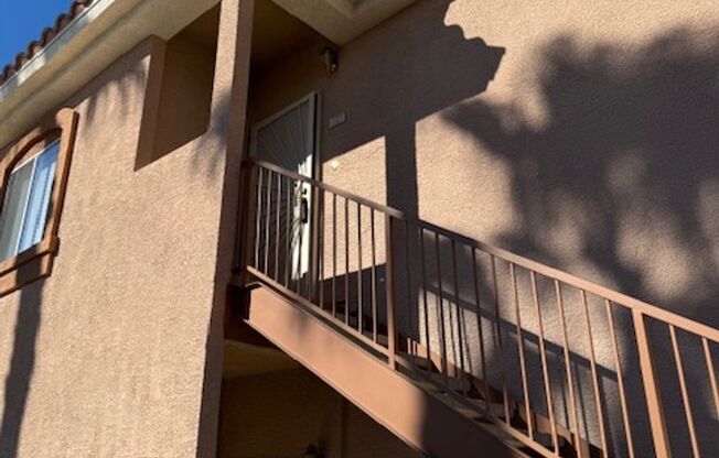 2 beds, 2 baths, $1,400, Unit Unit 2127, Bldg 32