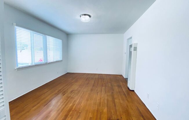 2010 Ocean Park Blvd