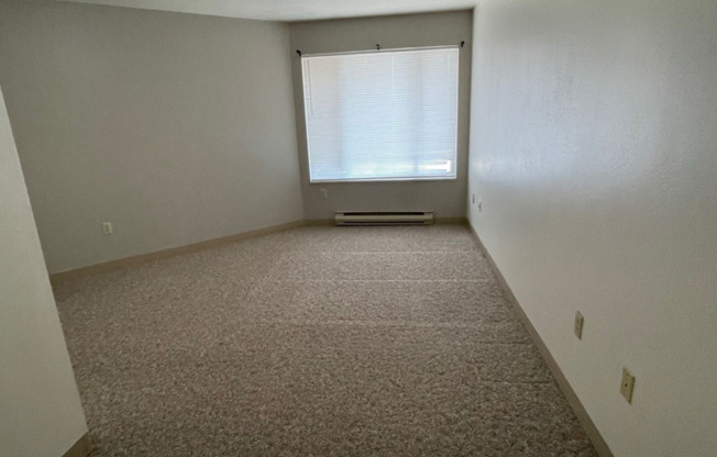 2 beds, 1 bath, 1,000 sqft, $1,000, Unit TE218X-225