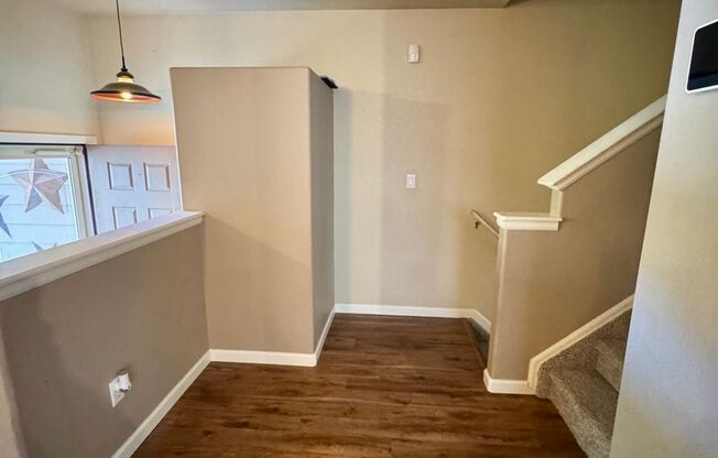 Lovely 3 bedroom/3 car tandem garage home in Lorson Ranch