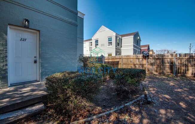 227 SE 13 ST
