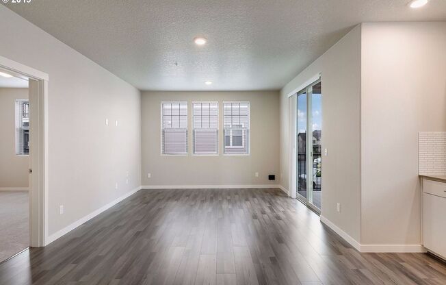 Great Condo with amenities