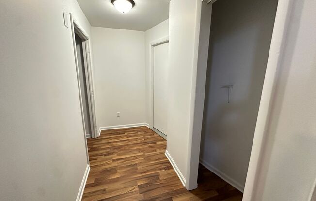 Studio, 1 bath, $875, Unit 105 - Apt #3