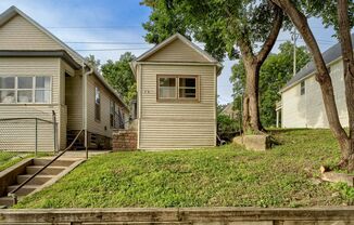 Renovated 1-Bedroom Just Minutes from Blackstone!!