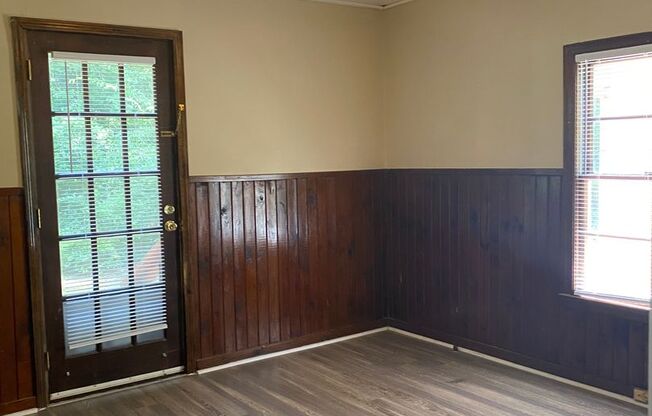 2 beds, 1 bath, $1,650