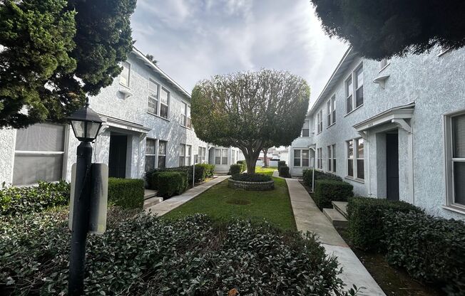 4510 4520 N BANNER DR