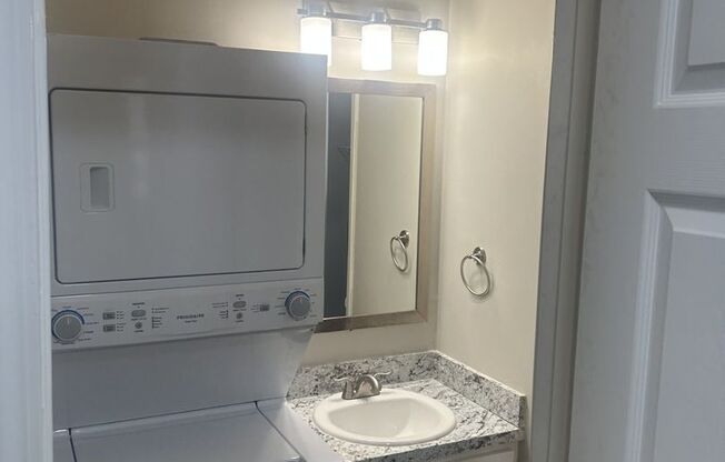 1 bed, 1 bath, 612 sqft, $895, Unit F061