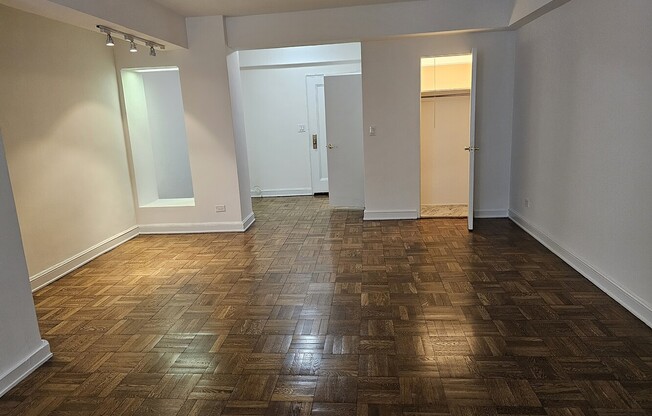1 bed, 1 bath, 740 sqft, $4,950, Unit 15I
