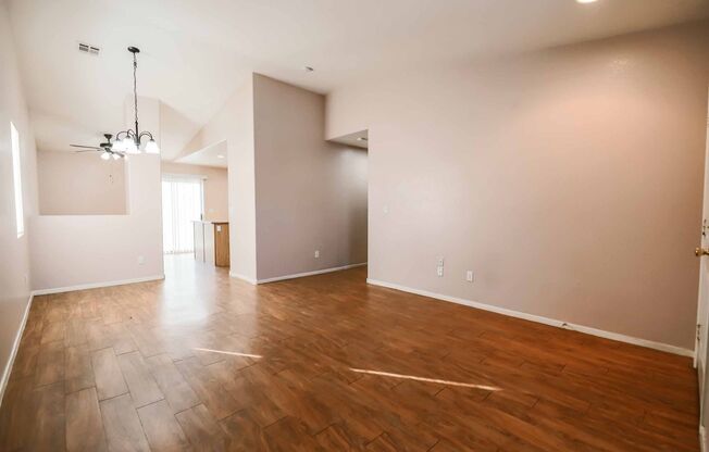 CUTE 3 BEDROOM~