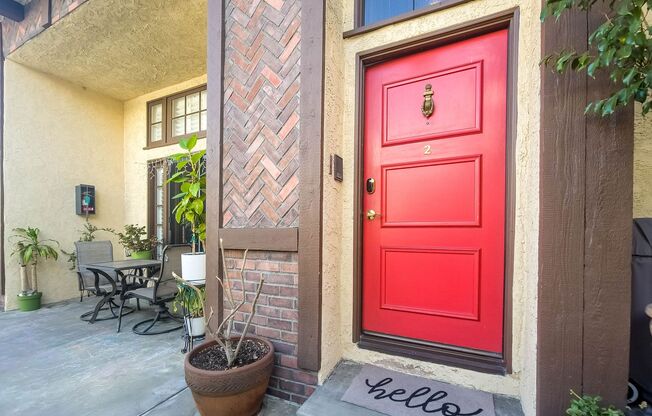 Spacious Remodeled 2BR Town-Home in Prime Sherman Oaks!