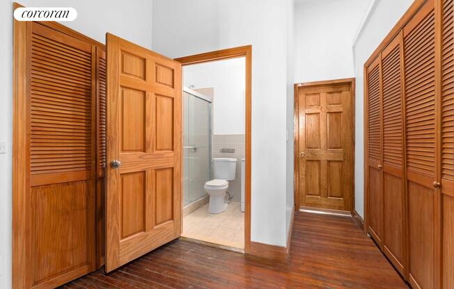 3 beds, 2 baths, $5,350, Unit UNIT1
