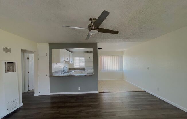 2 beds, 1 bath, 815 sqft, $1,595, Unit 21