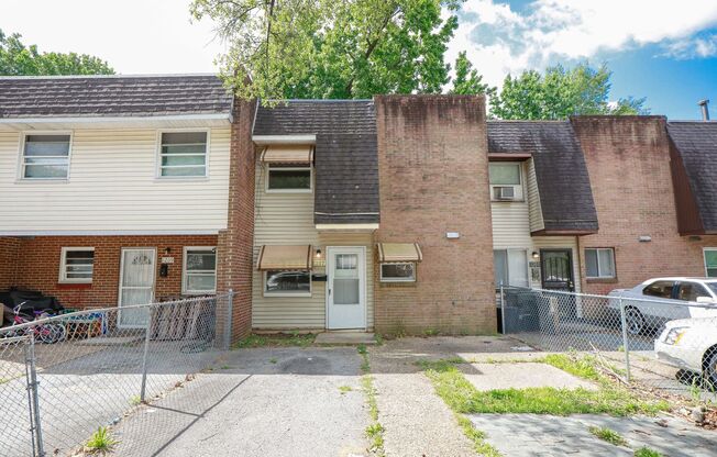 Bright, Clean, and Move-In Ready Townhome