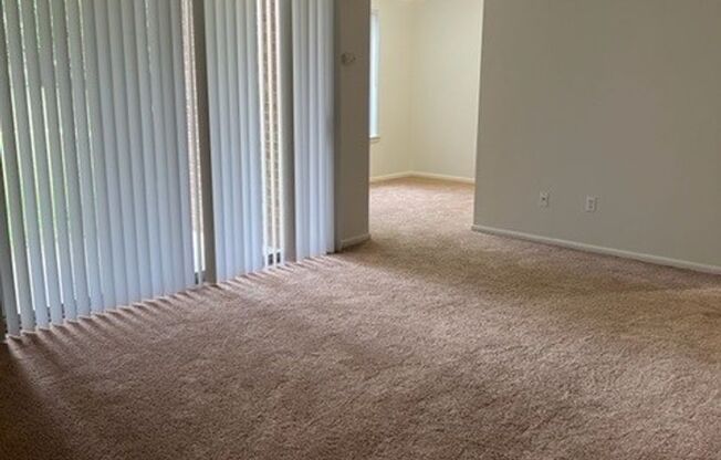 1 bed, 1 bath, 715 sqft, $1,575, Unit 00 - U- 2