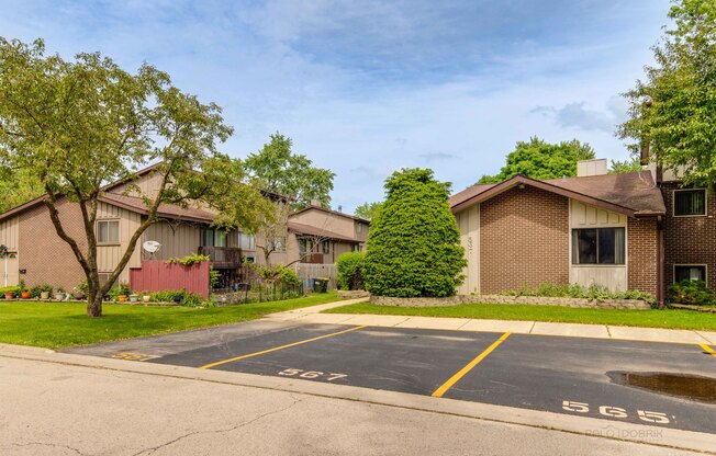 567 FORUM DR