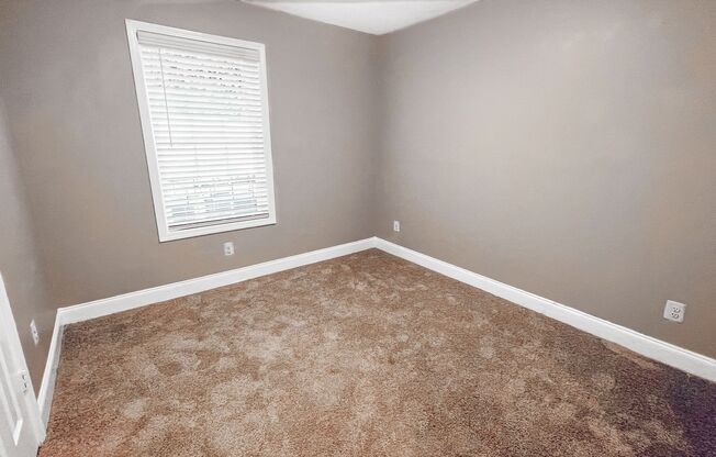 3 beds, 2 baths, 1,130 sqft, $1,472, Unit 36