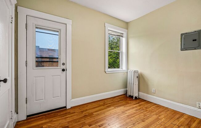 1 bed, 1 bath, $2,400, Unit 5S-7