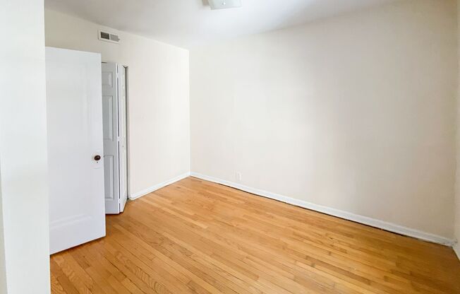 2 beds, 1 bath, 822 sqft, $2,150, Unit 5036-2