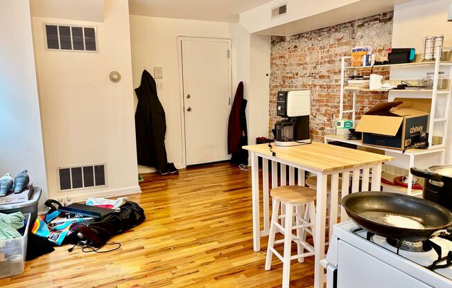322 S 12th St