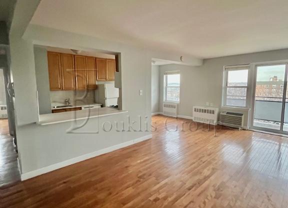 2 beds, 2.5 baths, $3,100, Unit 313